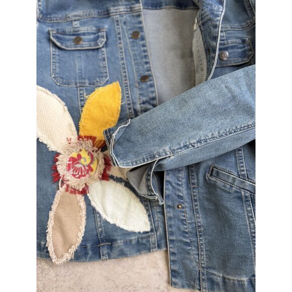 Upcycled Denim Jacket with Linen Floral Appliqué – Lost Petal Linens (M) - Picture 4 of 12